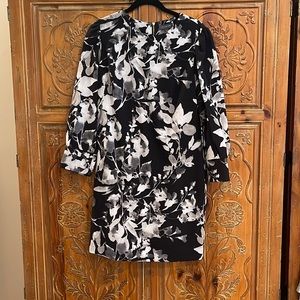 Black and white abstract floral shift dress